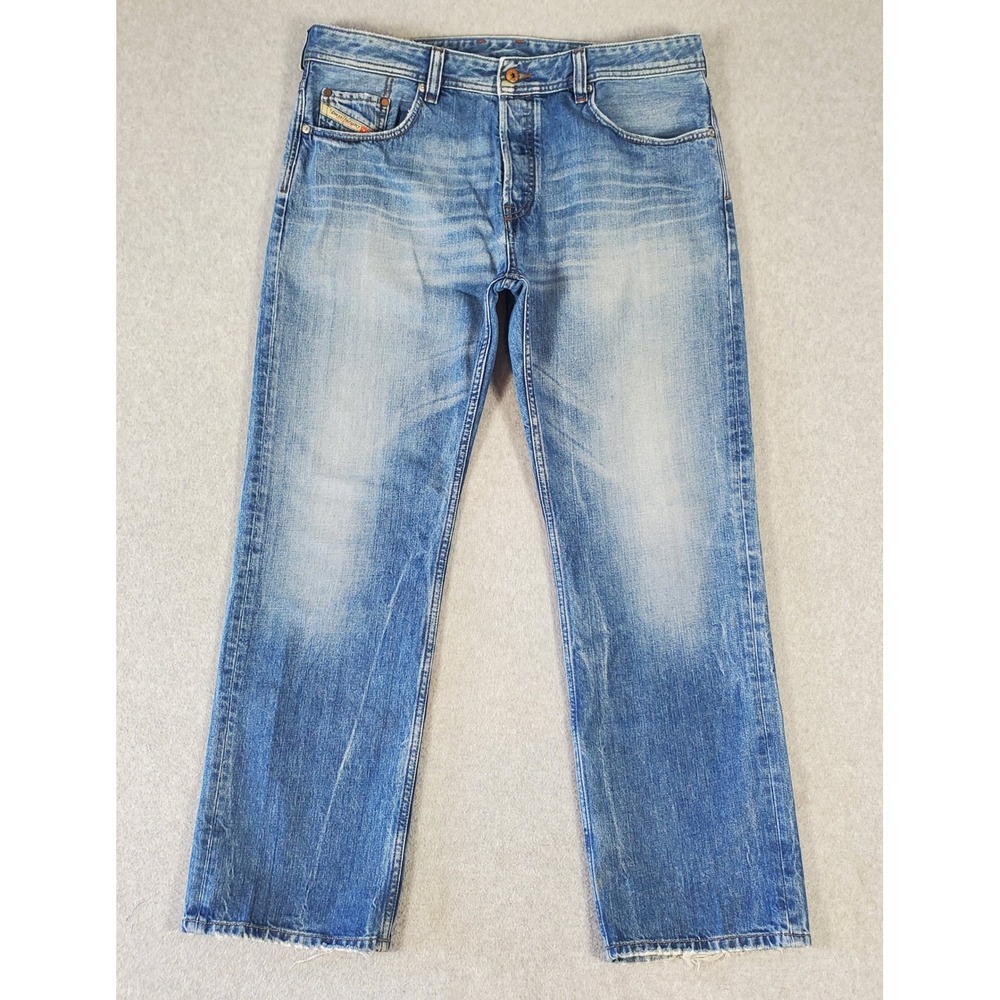 Diesel Larkee-Relaxed Comfort Straight Jeans Blue Light Wash Mens 36x30 0885V